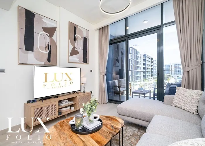 Chic 1 Bed Meydan Escape With A Pool View