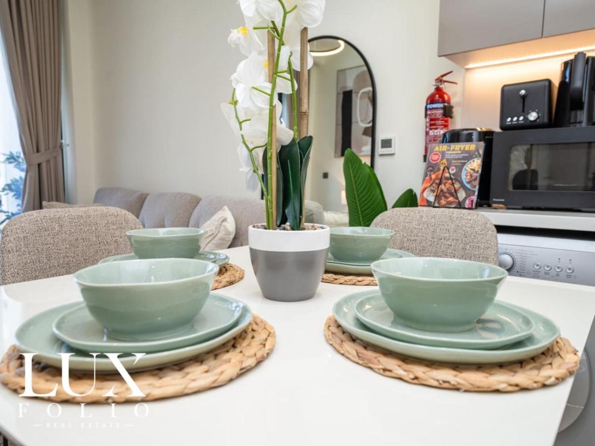 Apartment Chic 1 Bed Meydan Escape With A Pool View Dubai
